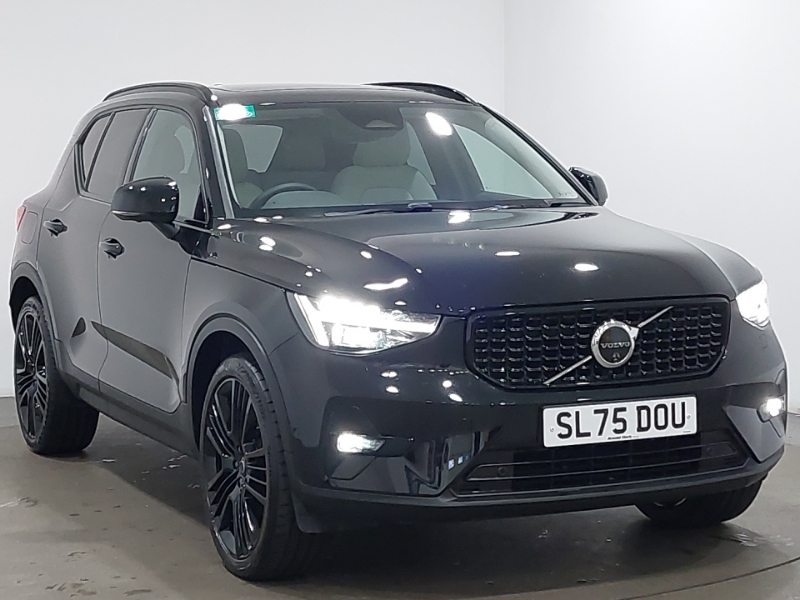 2025 Volvo XC40