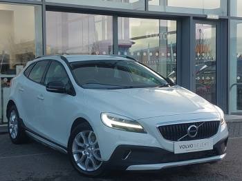 2017 (17) Volvo V40 T3 [152] Cross Country Pro 5dr