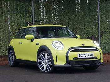 2024 (73/24) MINI Cooper 1.5 Cooper Exclusive Premium Plus 3dr Auto