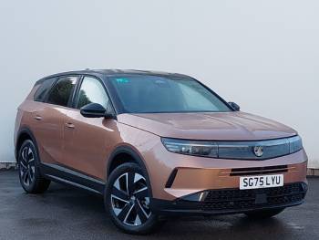 2025 (75) Vauxhall Grandland 1.2 Hybrid 145 Ultimate 5dr e-DCT6 [Fixed Roof]