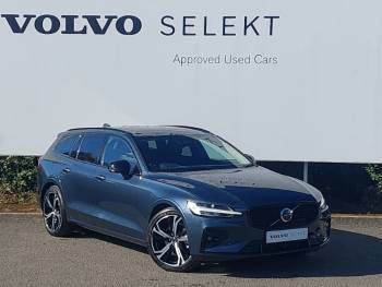 2025 (25) Volvo V60 2.0 B4P Ultra Dark 5dr Auto