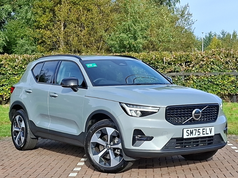 2025 Volvo XC40
