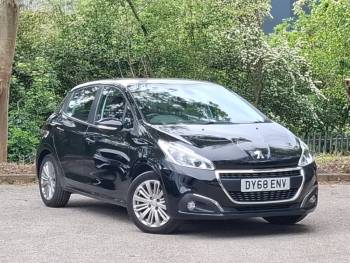 2018 (68) Peugeot 208 1.2 PureTech 82 Signature 5dr [Start Stop]