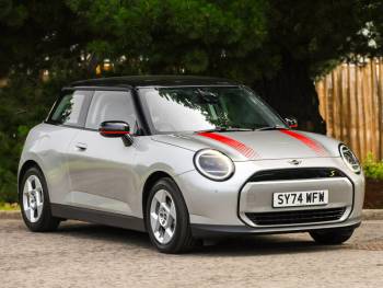 2024 (74) MINI Cooper 160kW SE Classic 54kWh 3dr Auto