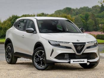 2025 (25) Alfa Romeo Junior 1.2 Turbo Ibrida 5dr Auto
