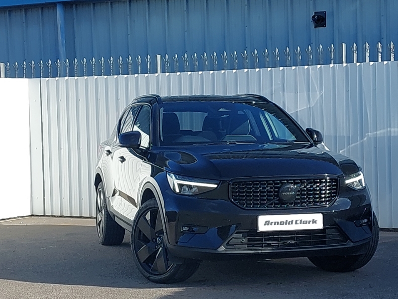 2025 Volvo XC40