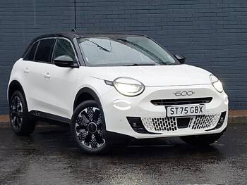 2025 (75) Fiat 600 1.2 Hybrid 48V 136 La Prima 5dr eDCT-6