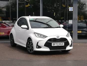 2022 (72) Toyota Yaris 1.5 Hybrid Design 5dr CVT