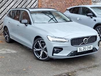 2025 (25) Volvo V60 2.0 B4P Ultra Dark 5dr Auto