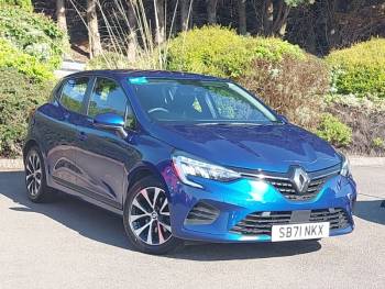 2022 (71/22) Renault Clio 1.6 E-TECH Hybrid 140 Iconic 5dr Auto