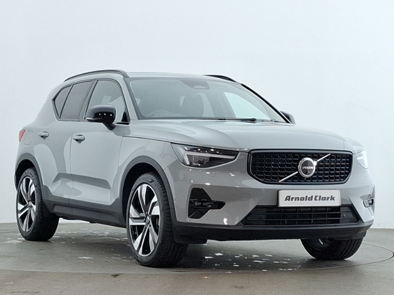 2025 Volvo XC40