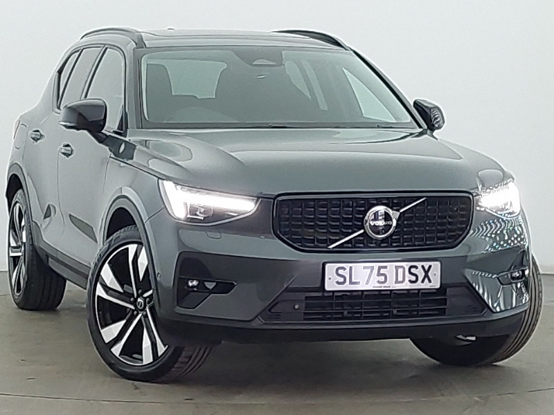 2025 Volvo XC40