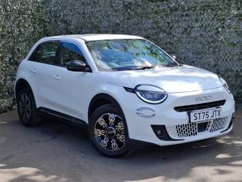 2025 (75) Fiat 600 1.2 Hybrid 48V 5dr eDCT-6
