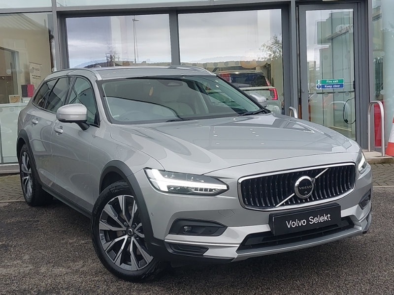 2022 Volvo V90