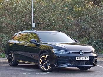 2025 (25) Volkswagen Passat 1.5 TSI eHybrid R-Line 5dr DSG