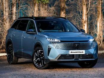 2025 (75) Peugeot 5008 1.2 Hybrid 145 GT 5dr e-DSC6