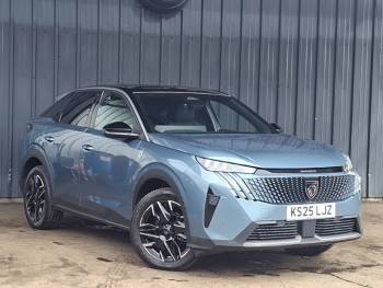 2025 (25) Peugeot 3008 1.2 Hybrid 136 GT 5dr e-DSC6