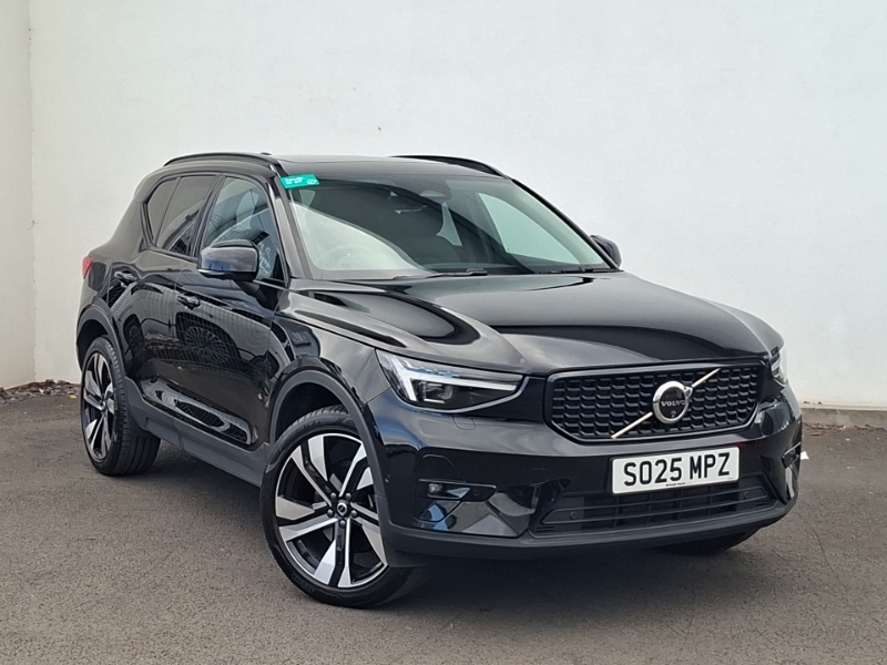 2025 Volvo XC40