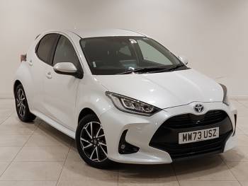 2023 (73) Toyota Yaris 1.5 Hybrid Design 5dr CVT