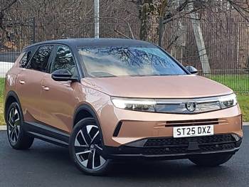 2025 (25) Vauxhall Grandland 1.2 Hybrid [136] Ultimate 5dr e-DCT6 [Pan Roof]