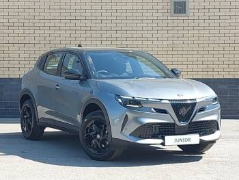 2025 (25) Alfa Romeo Junior 1.2 Turbo Ibrida 5dr Auto [Technology pack]