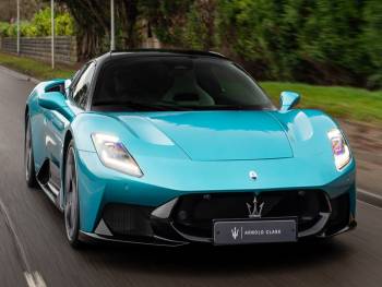 2025 (75/26) Maserati Mcpura V6 2dr Auto