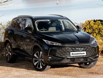 2025 (75/26) MG Hs 1.5 T-GDI SE 5dr