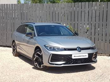 2024 (25) Volkswagen Passat 1.5 eTSI R-Line 5dr DSG